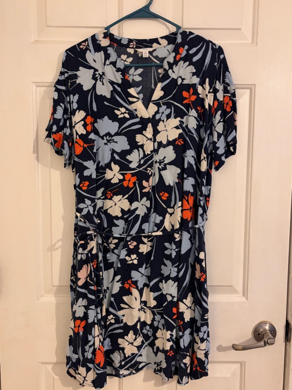 Time and Tru Navy Floral V-Neck Dress